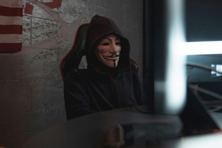 Spécialiste cybersécurité compte piraté 